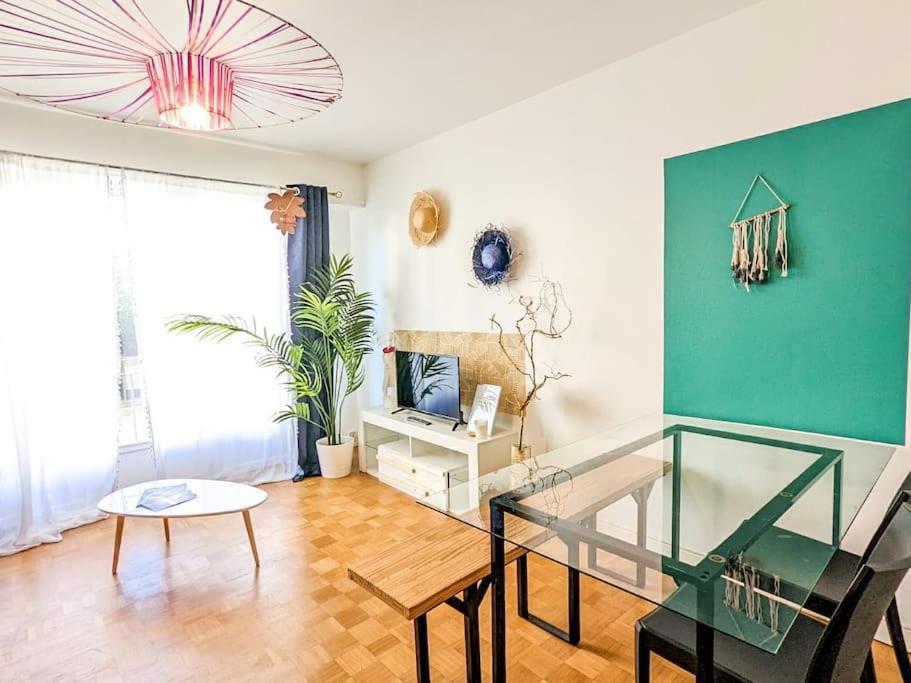 Cosy Spring 2Ch - Place Verdun - Stationnement Gratuit Pau Exterior photo